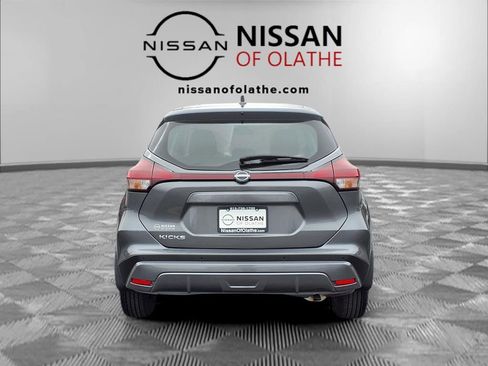 Certified 2025 Nissan Kicks Play S image 25