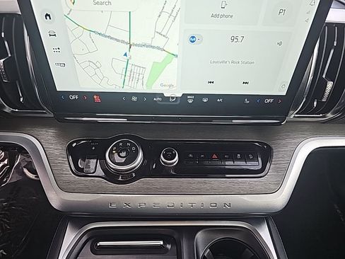 Used 2025 Ford Expedition Max Platinum image 20