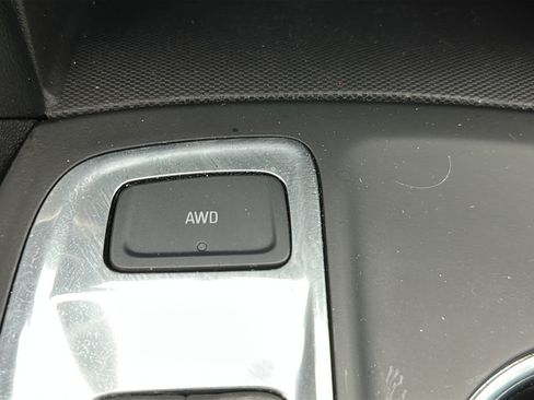 Used 2020 Chevrolet Equinox LT AWD/4WD image 21