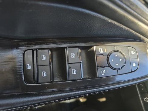 Used 2024 Nissan Rogue SV image 30