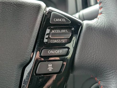 Used 2025 Nissan Frontier PRO-4X AWD/4WD image 22
