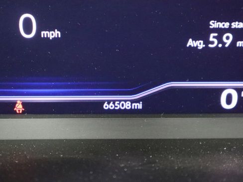 Used 2019 Volkswagen Tiguan SEL image 39