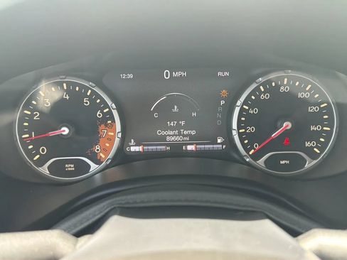 Used 2016 Jeep Renegade Trailhawk w/ Premium Trailhawk Package AWD/4WD image 14