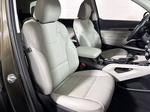 Used 2021 Kia Telluride EX w/ EX Premium Package AWD/4WD image 15