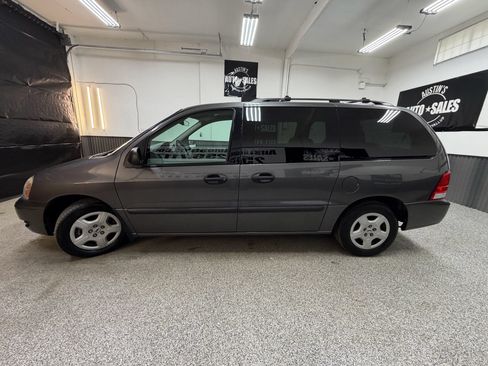 Used 2005 Ford Freestar SE FWD image 7