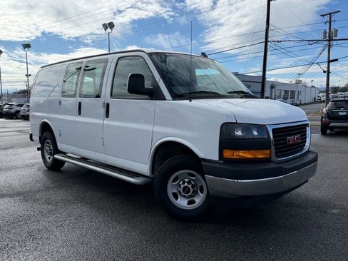Used 2024 GMC Savana 2500 w/ Driver Convenience Package image 2