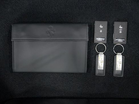 Used 2024 Ferrari SF90 Spider image 91