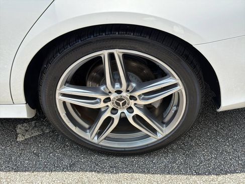 Used 2018 Mercedes-Benz E 300 image 19