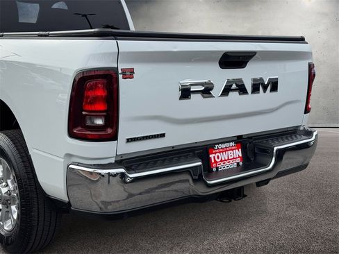 Used 2025 RAM 2500 Big Horn w/ Bed Convenience Group image 5