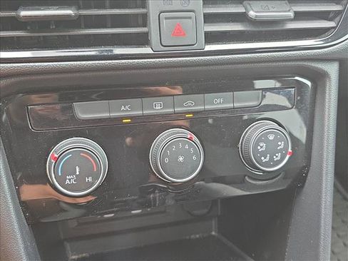 Certified 2023 Volkswagen Taos S FWD image 14