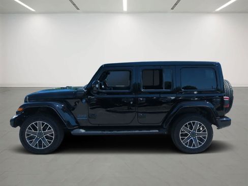 Used 2024 Jeep Wrangler High Altitude AWD/4WD image 3