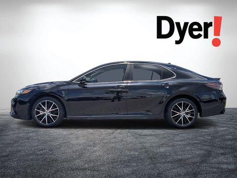 Used 2024 Toyota Camry SE FWD image 7