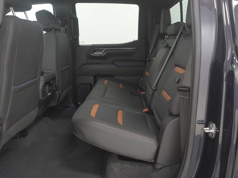 Used 2025 GMC Sierra 1500 AT4 w/ AT4 Premium Package image 15