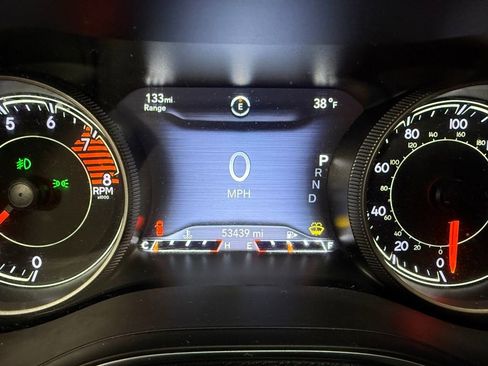 Used 2020 Jeep Cherokee Limited image 8