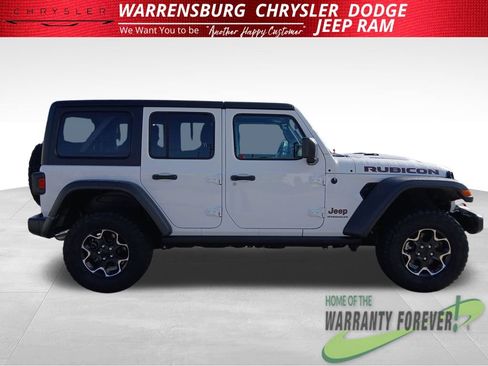 Used 2023 Jeep Wrangler Unlimited Rubicon w/ Cold Weather Group AWD/4WD image 3