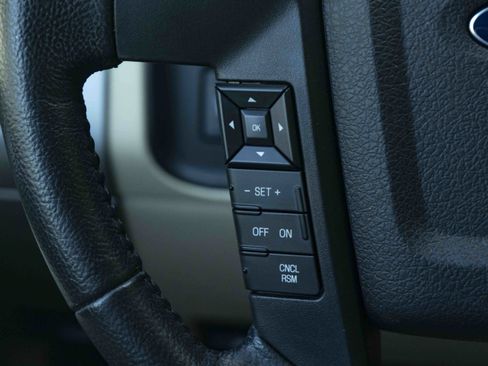 Used 2016 Ford Expedition EL XLT w/ Equipment Group 202A RWD image 21