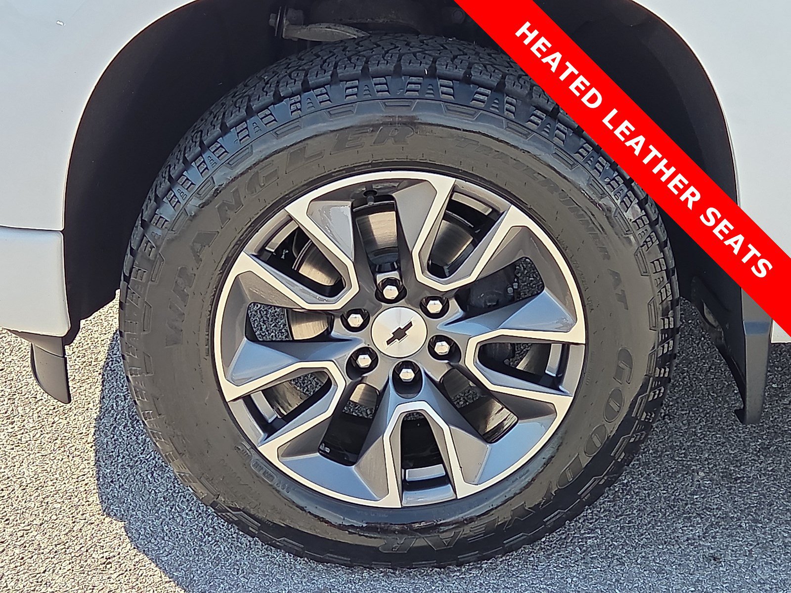 Used 2022 Chevrolet Silverado 1500 RST w/ RST All Star Premium Package AWD/4WD image 7