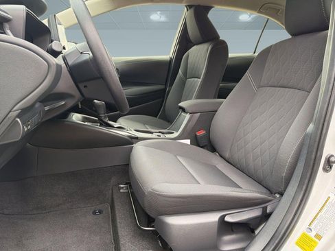 Used 2026 Toyota Corolla LE FWD image 5