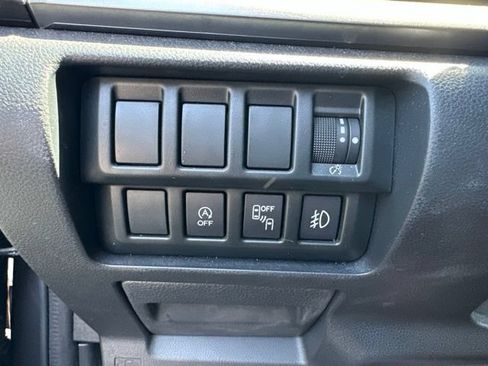 Used 2019 Subaru Forester Premium AWD/4WD image 11