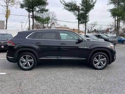 Used 2024 Volkswagen Atlas Cross Sport SEL R-Line AWD/4WD image 5