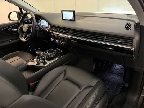 Used 2018 Audi Q7 3.0T Premium Plus w/ Premium Plus Package AWD/4WD image 30