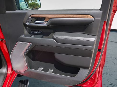 Used 2023 Chevrolet Silverado 1500 High Country w/ High Country Premium Package AWD/4WD image 32