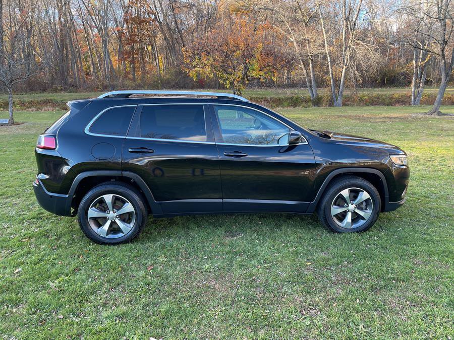 Used 2019 Jeep Cherokee Limited w/ Luxury Group AWD/4WD image 35