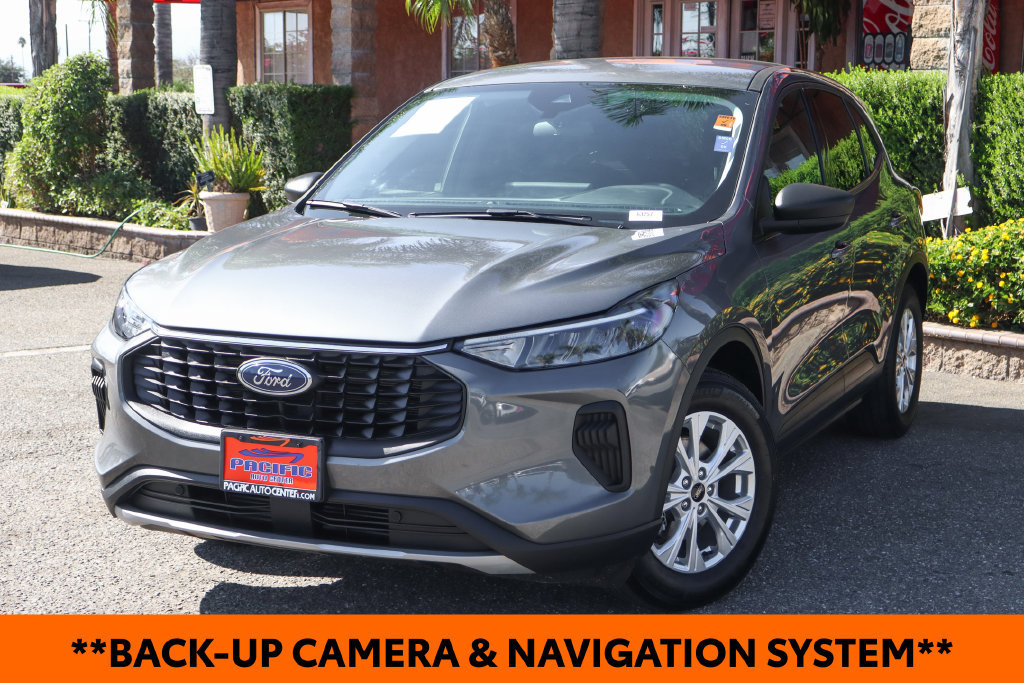 Used 2025 Ford Escape Active w/ Tech Pack #1 FWD image 4