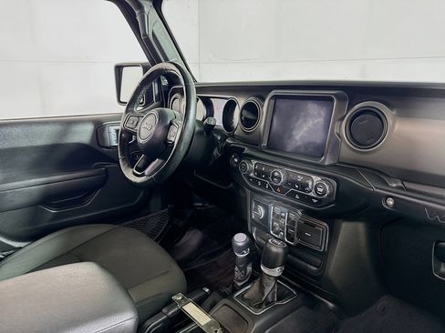 Used 2022 Jeep Wrangler Unlimited Sport image 29