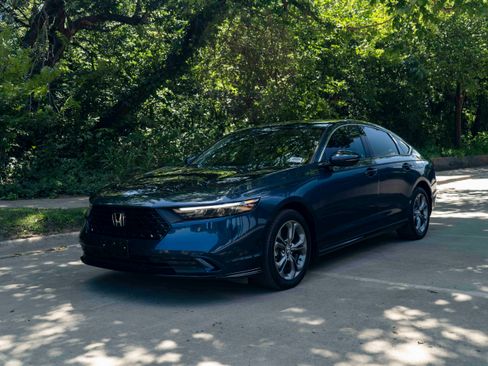 Used 2023 Honda Accord EX-L image 5