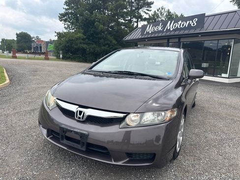 Used 2011 Honda Civic LX image 2