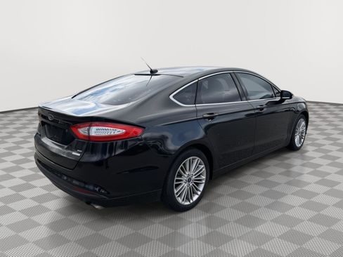 Used 2014 Ford Fusion SE w/ Equipment Group 202A FWD image 5