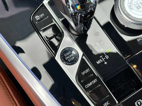 Used 2026 BMW ALPINA XB7 AWD/4WD image 34