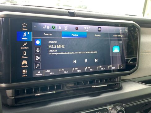 Used 2025 Jeep Wrangler Sahara image 21