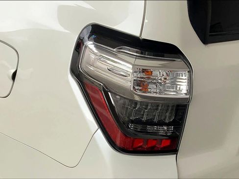 Used 2019 Toyota 4Runner Limited image 27