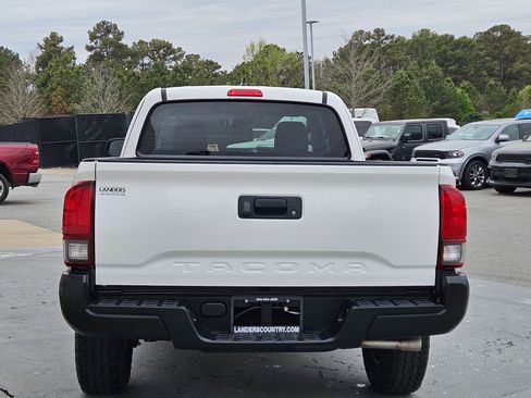 Used 2019 Toyota Tacoma SR image 6