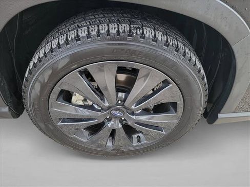Used 2022 Subaru Ascent Onyx Edition image 10