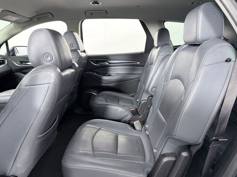 Used 2019 Buick Enclave Essence image 23