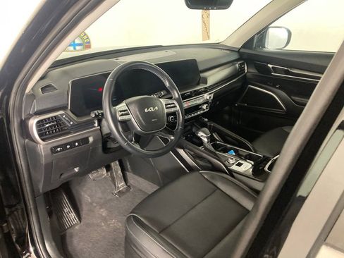 Used 2024 Kia Telluride S w/ S Sunroof Package image 12