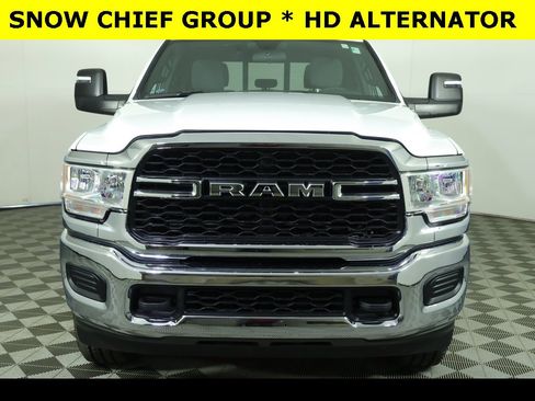 Used 2024 RAM 2500 Tradesman w/ Chrome Appearance Group image 8