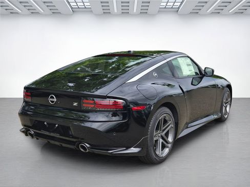 New 2026 Nissan Z Performance w/ Floor Mat Package RWD image 4
