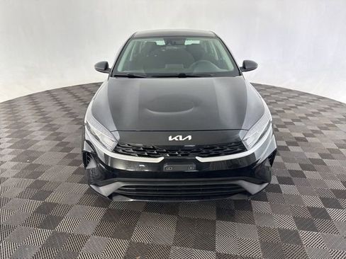 Used 2022 Kia Forte LXS FWD image 2