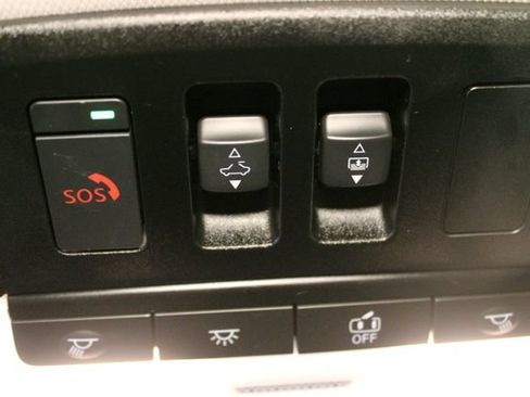 Used 2021 Nissan Rogue SV FWD image 25