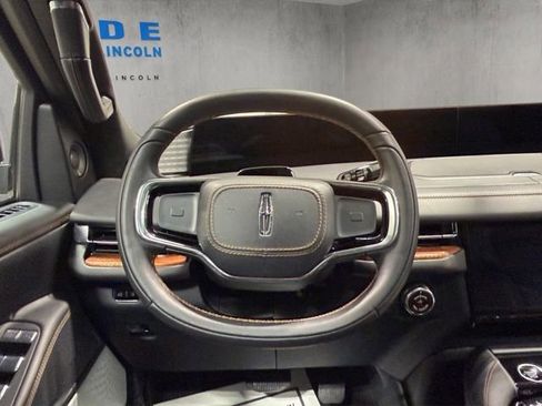 Used 2025 Lincoln Navigator Black Label AWD/4WD image 14