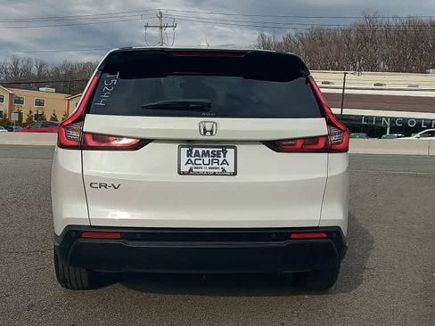 Used 2023 Honda CR-V EX-L image 4
