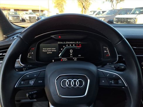 Used 2023 Audi Q7 Premium w/ Towing Package image 18