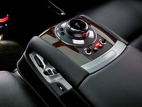 Used 2014 Rolls-Royce Ghost image 37