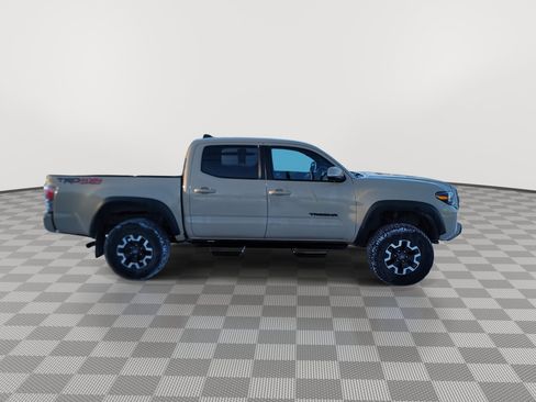 Used 2020 Toyota Tacoma TRD Off-Road image 9