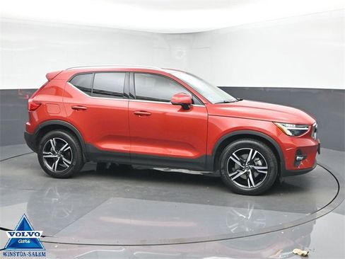 Used 2023 Volvo XC40 B5 Plus w/ Driver Assist Package image 1