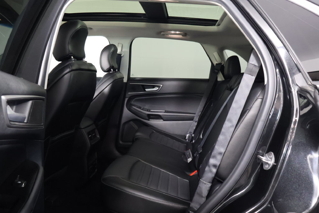 Used 2015 Ford Edge SEL w/ Equipment Group 201A FWD image 11